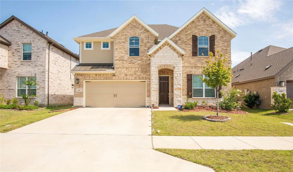 1217 Rosebay Drive, Justin