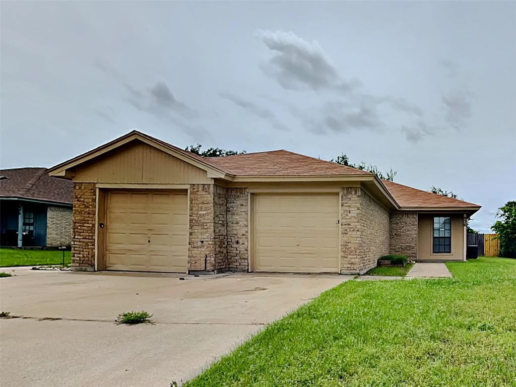 836 White Rock Street, Saginaw