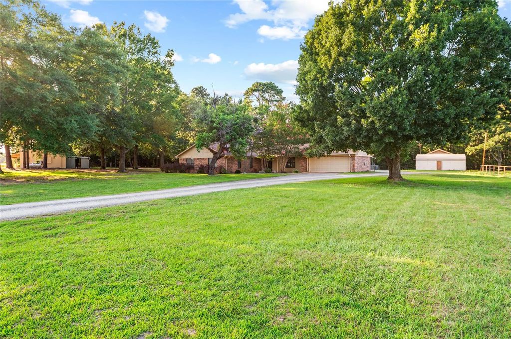 1104 W State Highway 154, Quitman