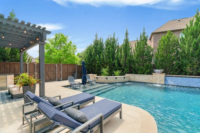 6701 Canyon Oak Court, Flower Mound