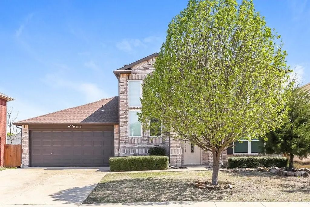 1110 Hampton Drive, Forney