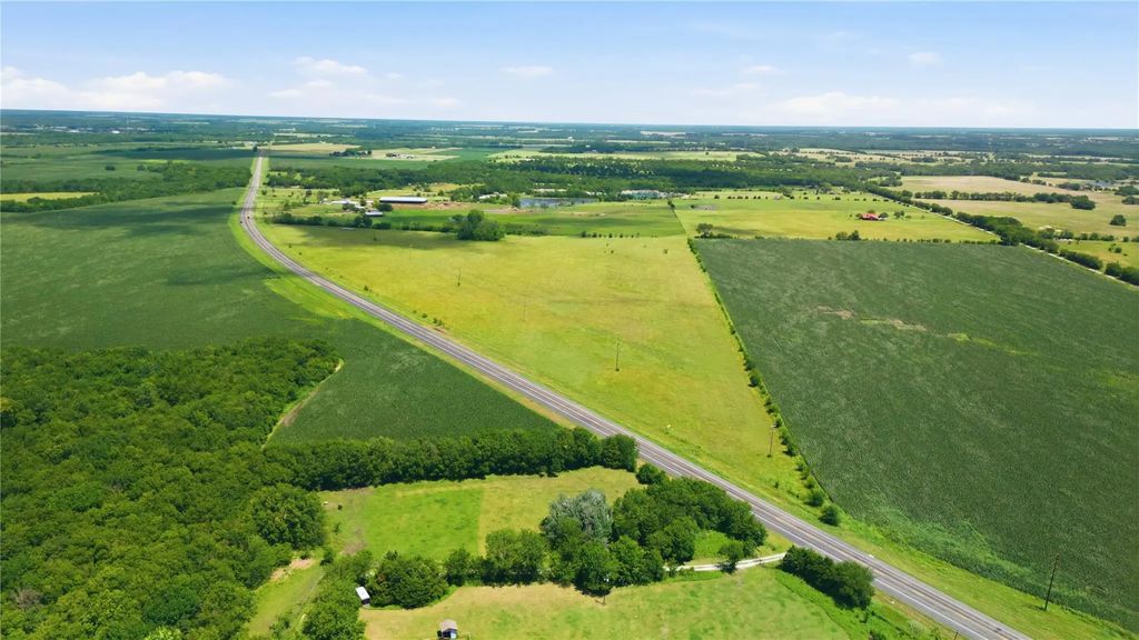 Lot 5 Hwy 69, Whitewright