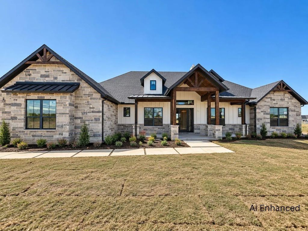 13601 Jackson Road, Krum