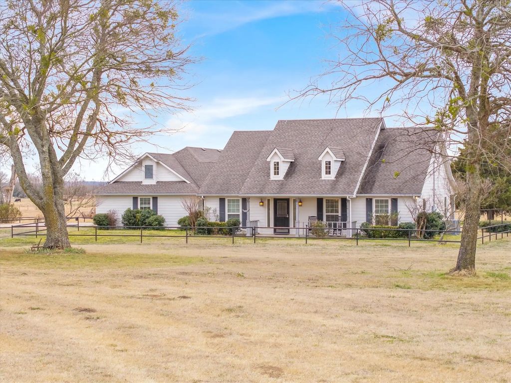 9111 County Road 313, Terrell