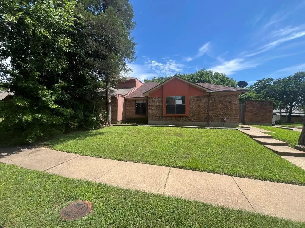 10204 Oak Terrace Circle, Dallas