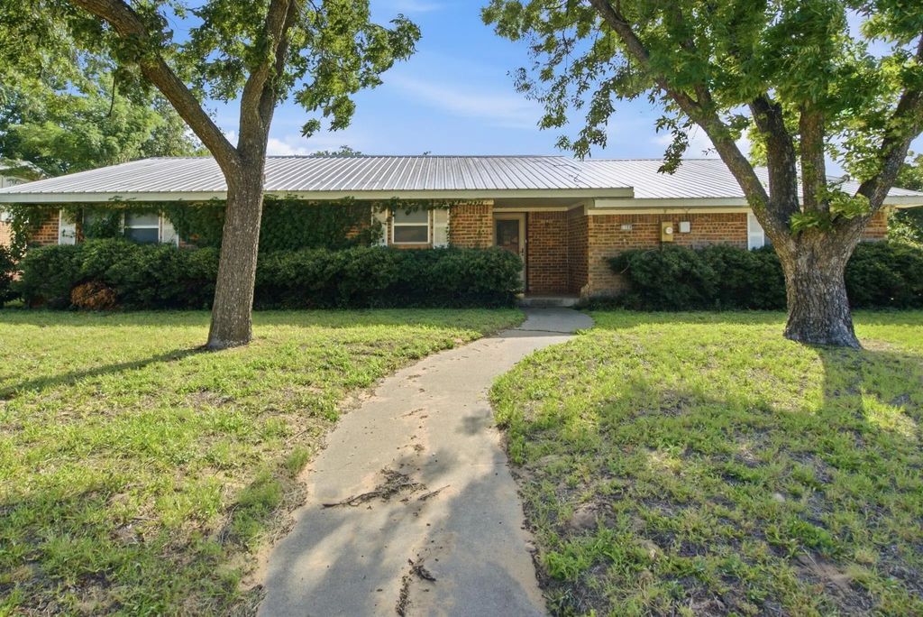 1109 N Lillian Street, Stephenville