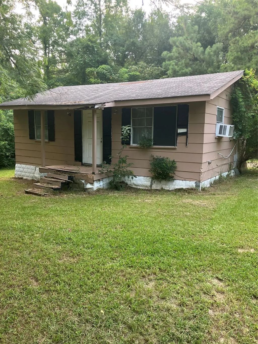 1855 Highway 162, Benton