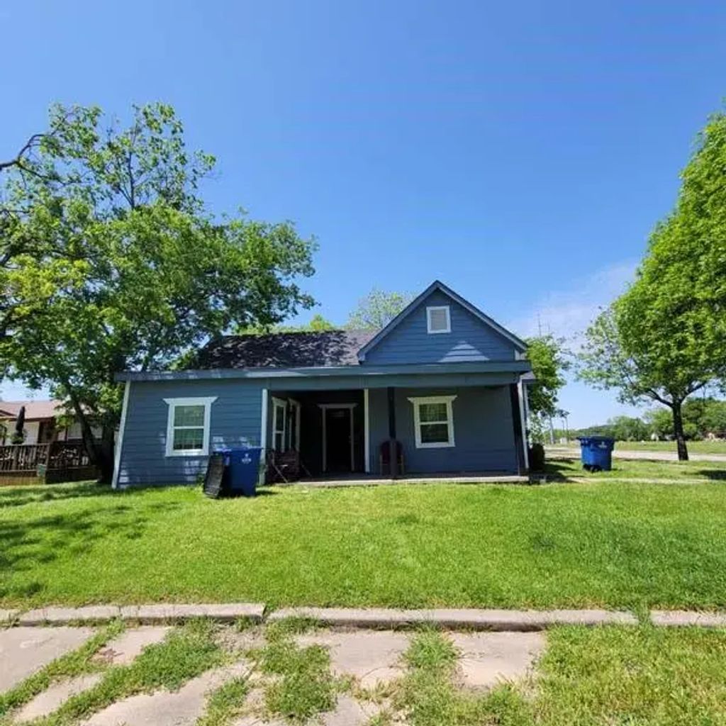 801 Nw Main Street, Ennis