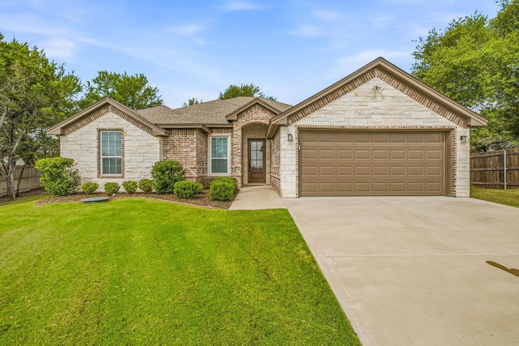 5018 San Marcos Drive, Granbury