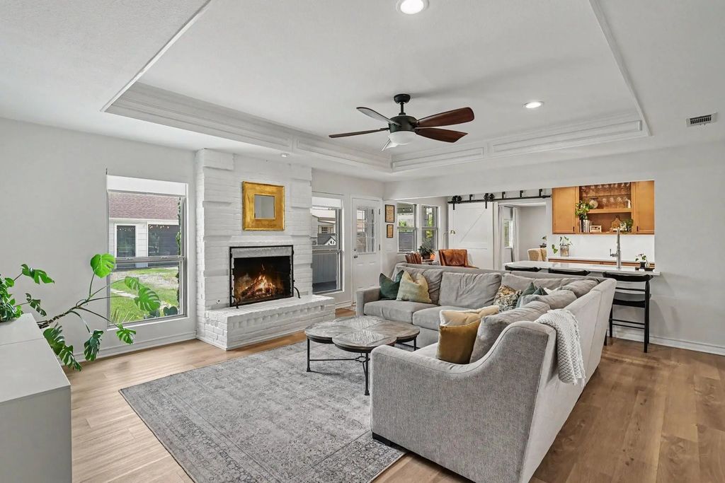 708 Summer Place, Murphy