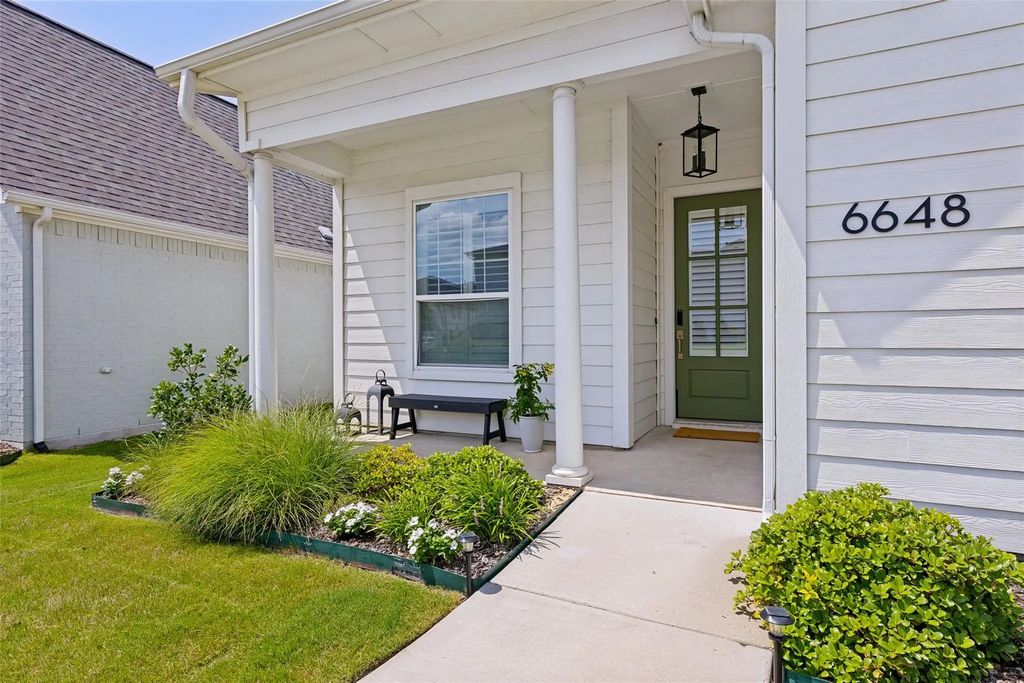 6648 Windfall Drive, Fort Worth