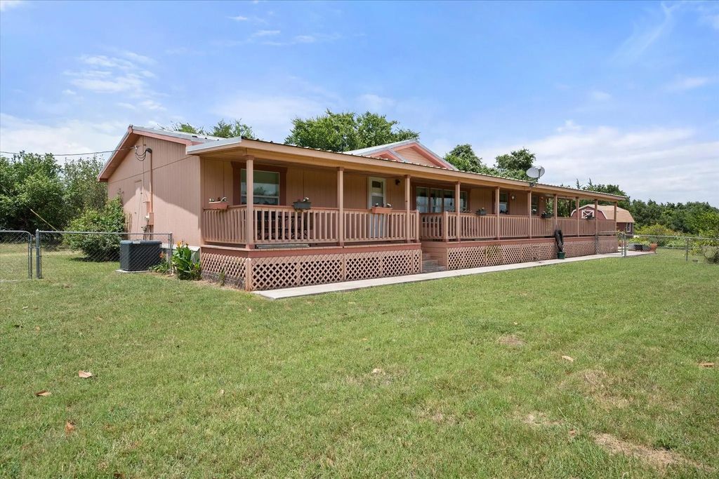 5144 S Fm 55, Blooming Grove