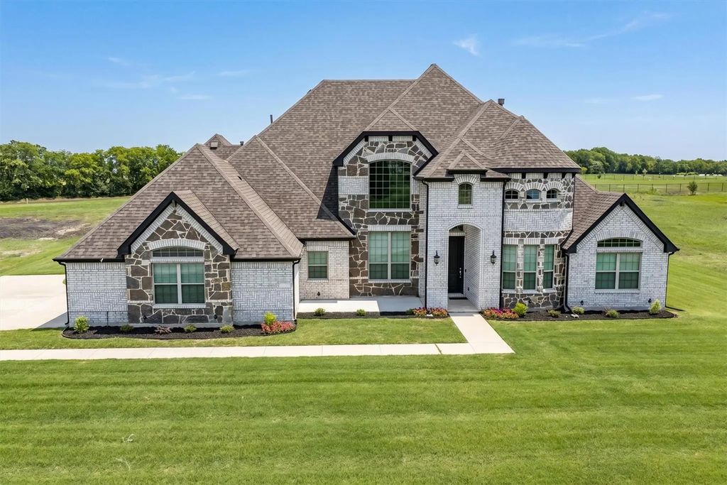 312 Ledstone Court, Rockwall