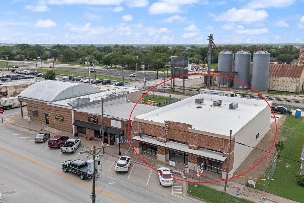 111 W Main Street, Royse City