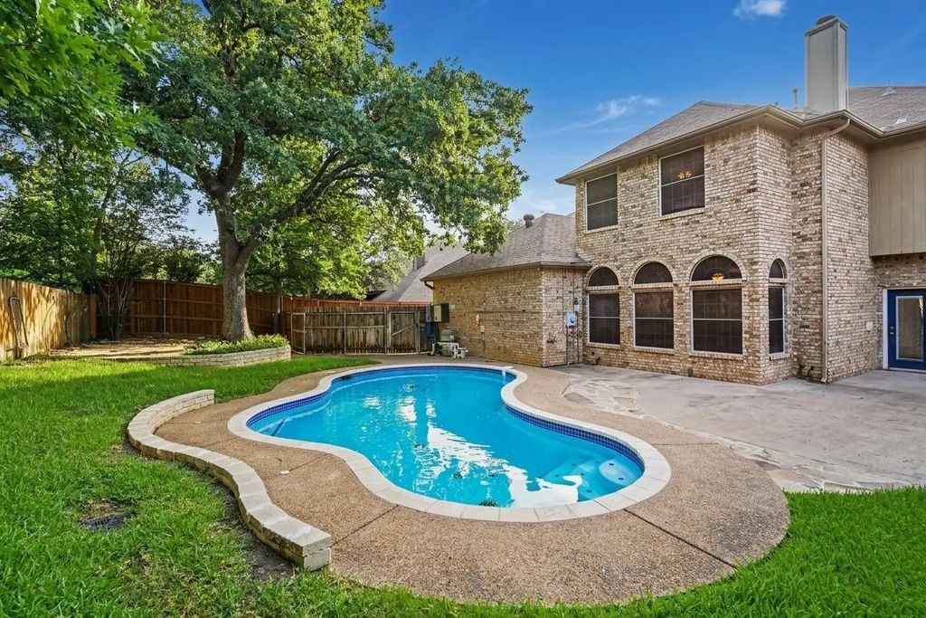 8017 Arlie Lane, North Richland Hills