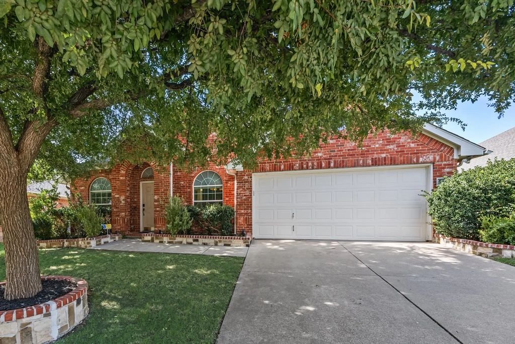 5428 Post Ridge Drive, Fort Worth