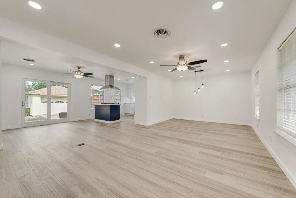 9107 Lindaro Lane, Dallas