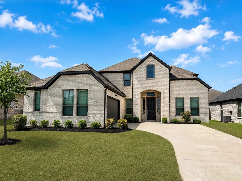 136 Bowling Green Avenue, Red Oak