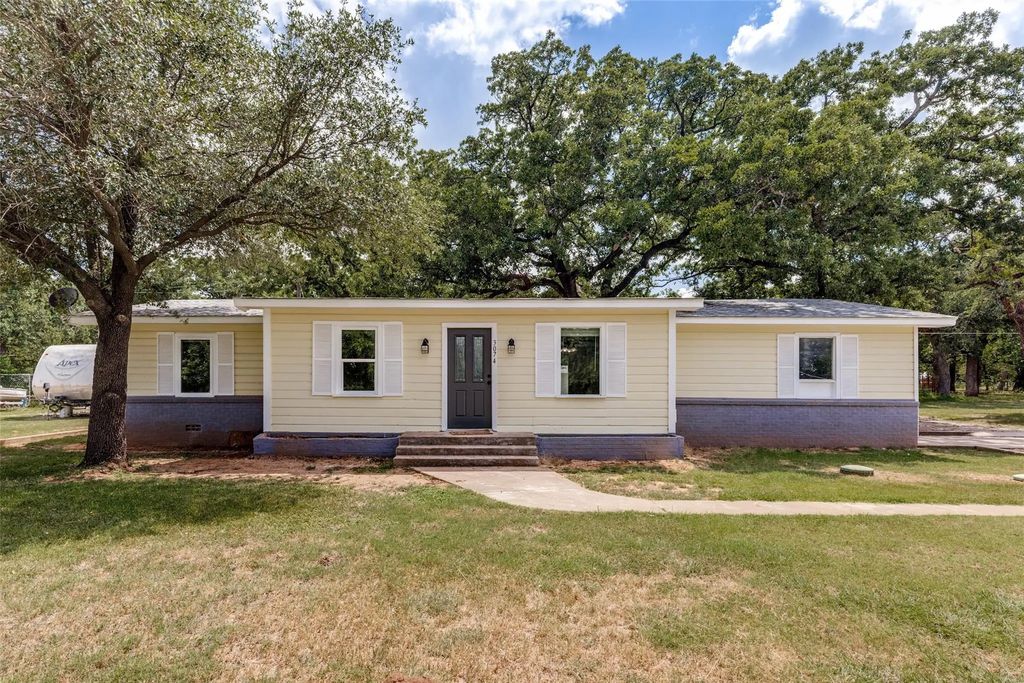 3074 W Highway 114, Paradise