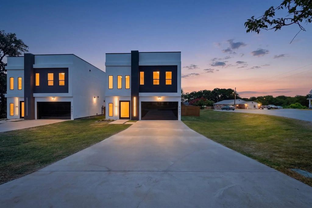 4601 Willow Court, The Colony