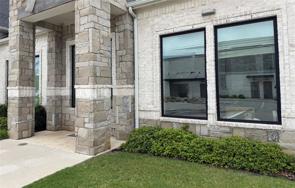 150 Brand Road 200, Murphy