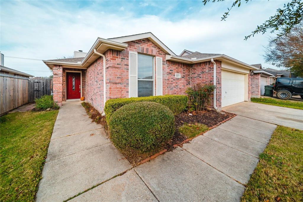 2211 Lilac Circle, McKinney