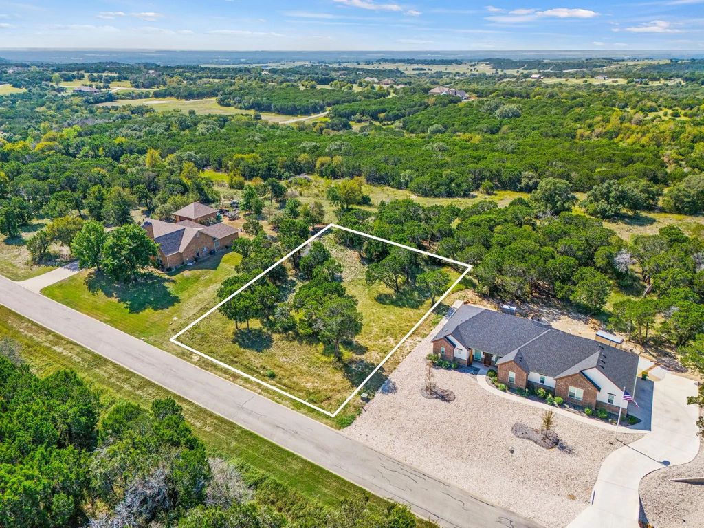 8032 Leven Links Street, Cleburne