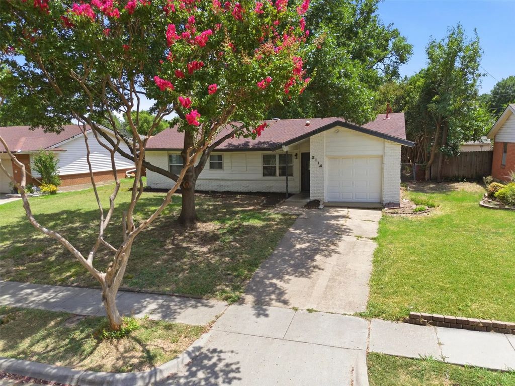 2114 Brookshire Street, Arlington