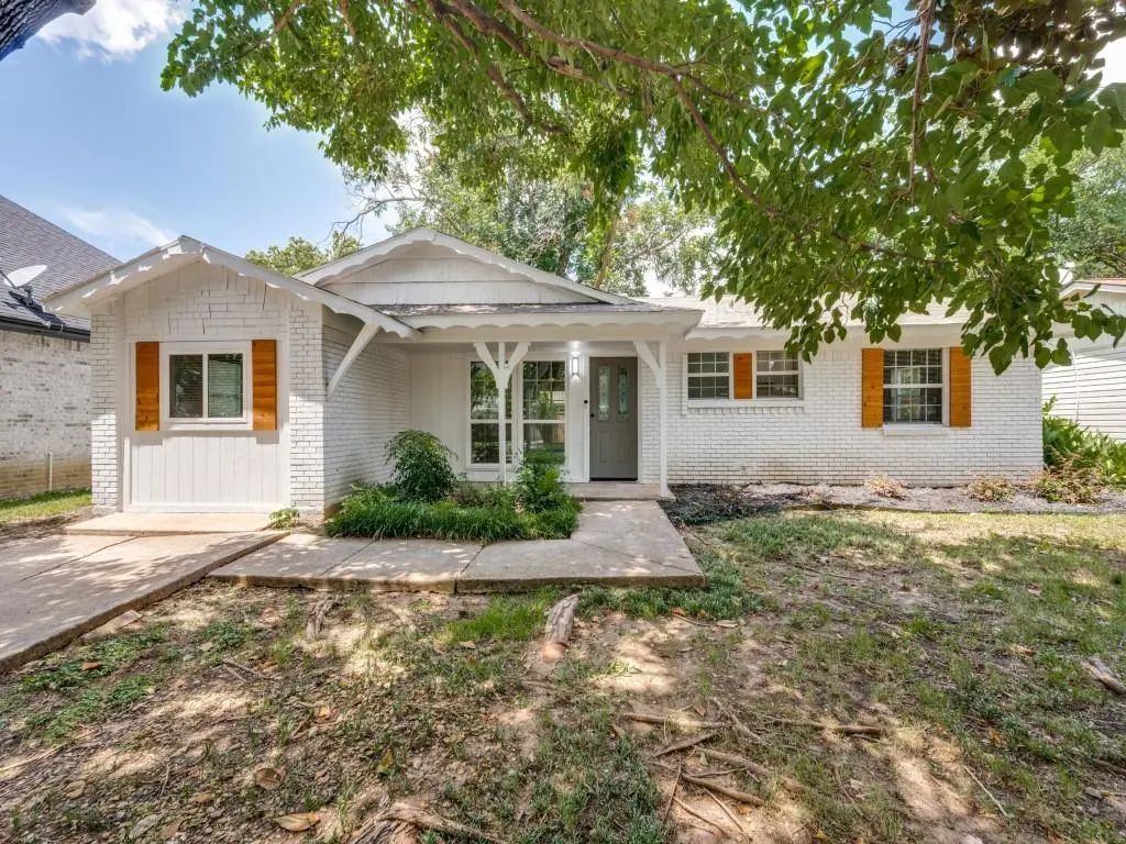 2915 Hollandale Lane, Farmers Branch