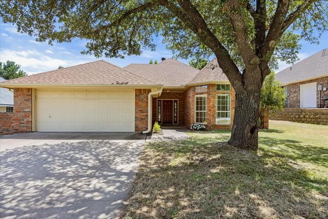 8724 Bellechase Road, Granbury