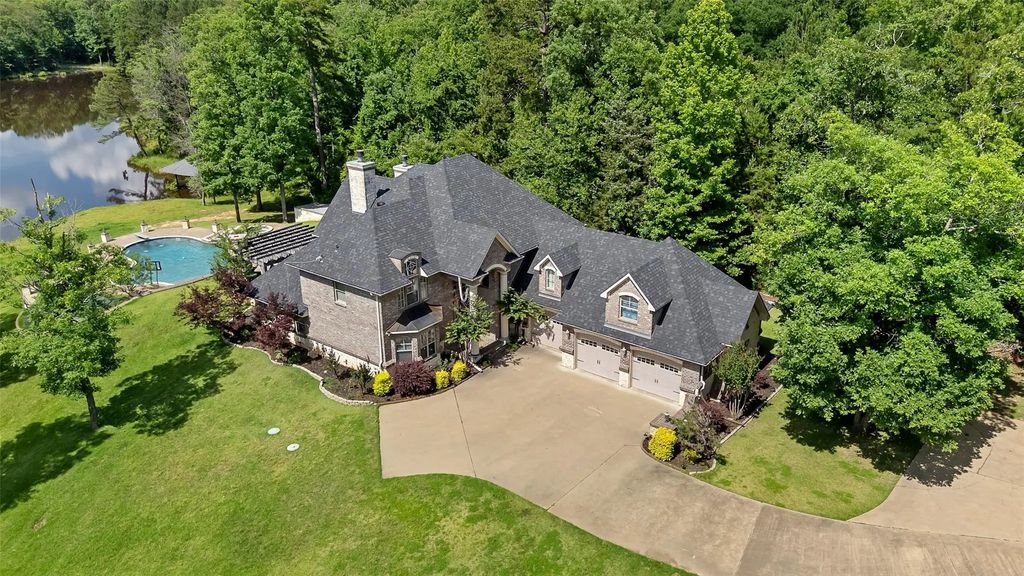 1411 County Road 4120, Atlanta
