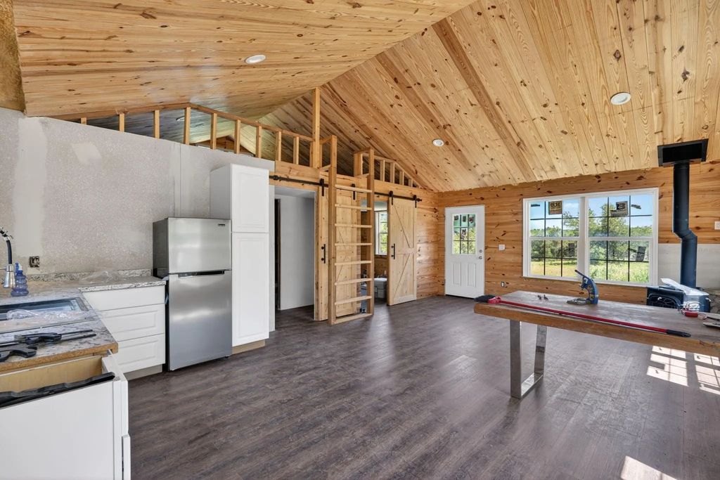 1066 High Point Drive, Mineral Wells