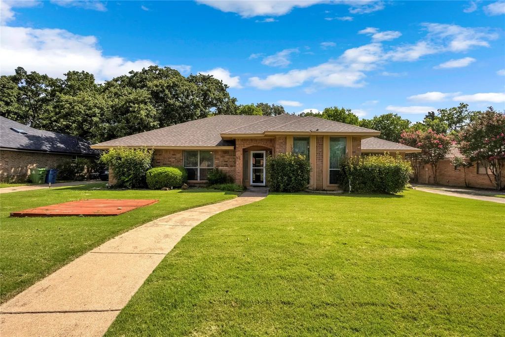 42 Indian Trail, Hickory Creek