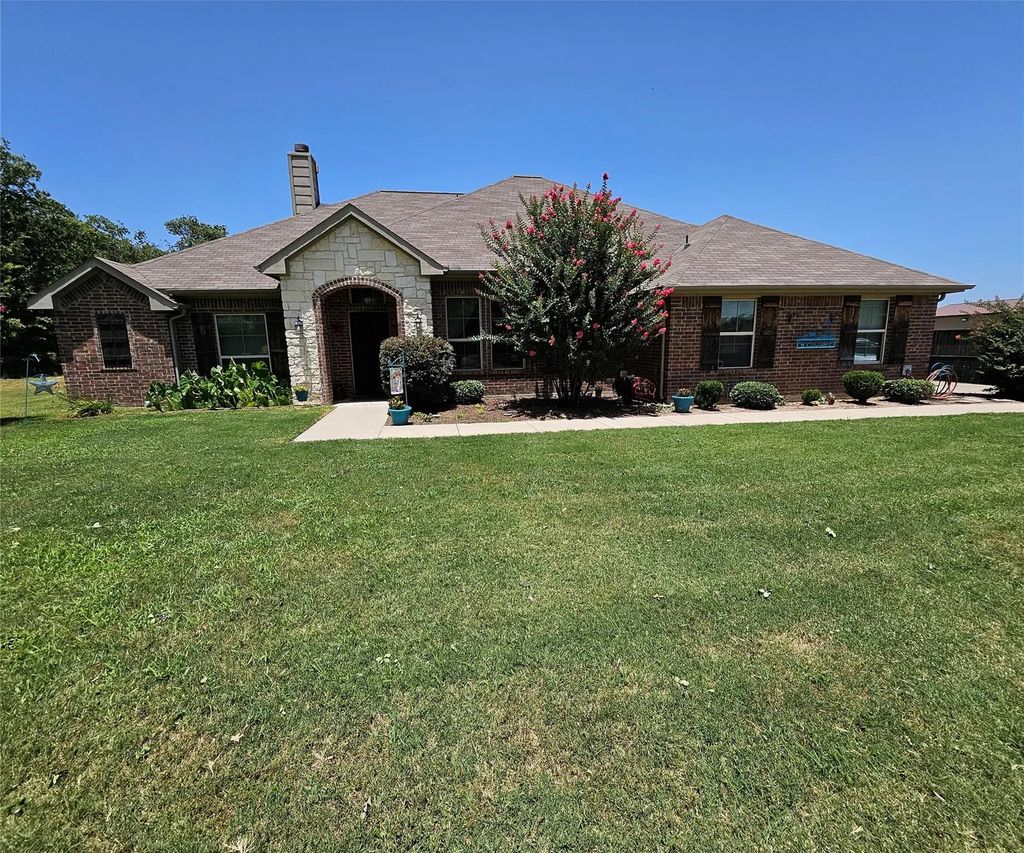 125 Brady Coleman Lane, Springtown