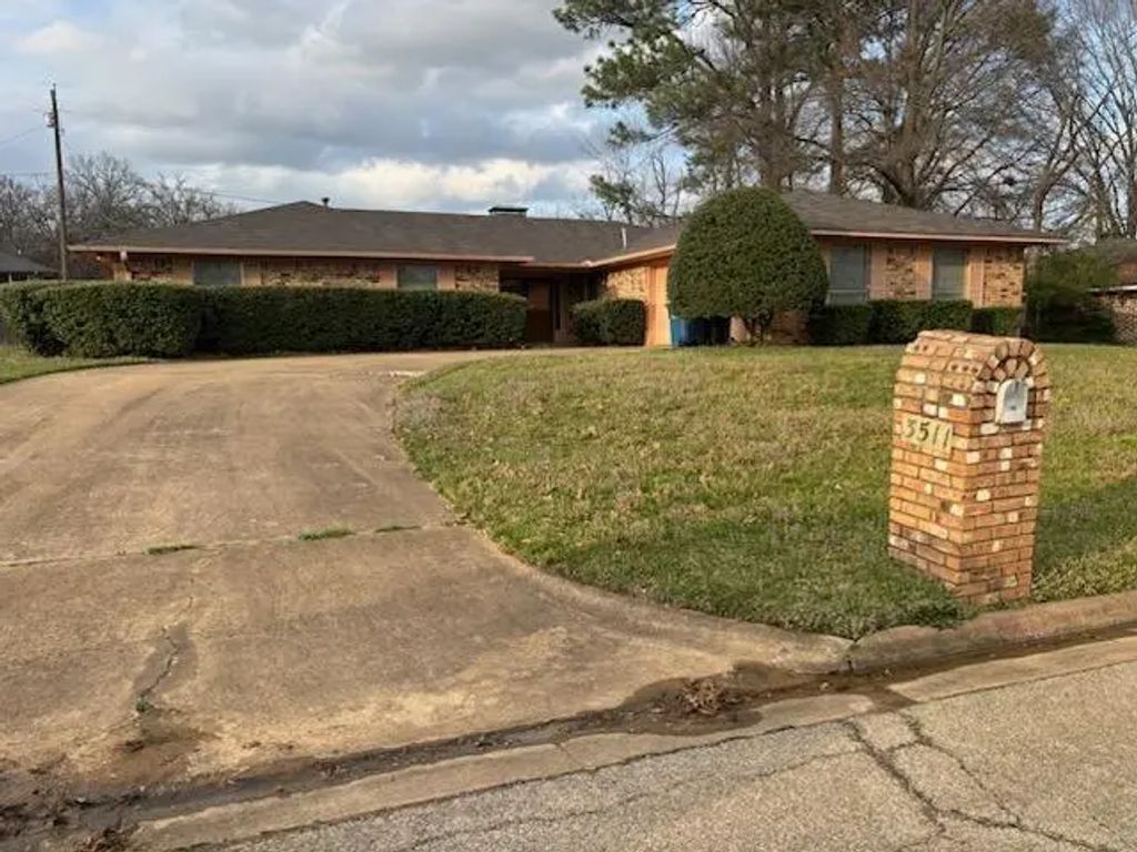 3511 Holly Drive, Denison