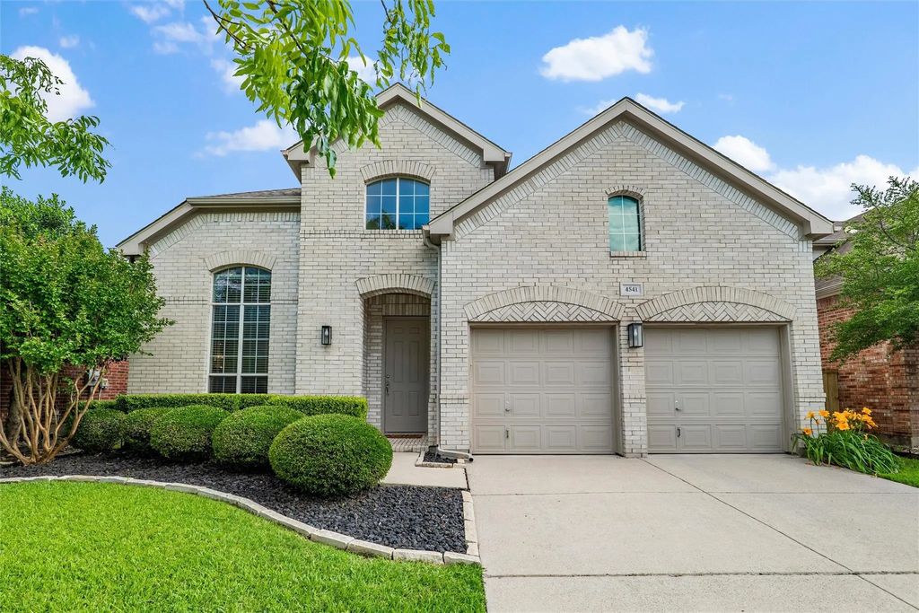 4541 Marguerite Lane, Fort Worth