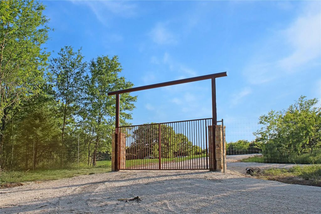 7304 Shady Lane, Scurry