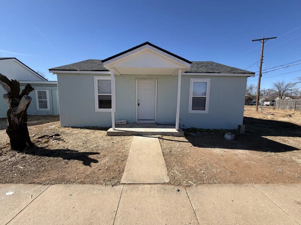 3002 1st Pl, Lubbock