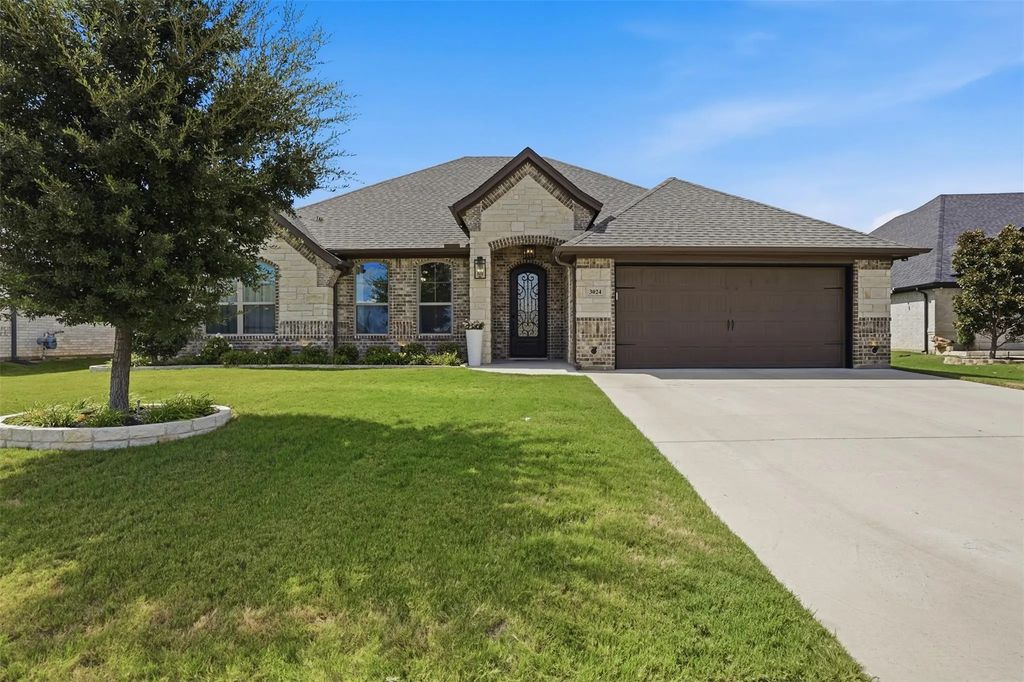3024 Reed Court, Granbury