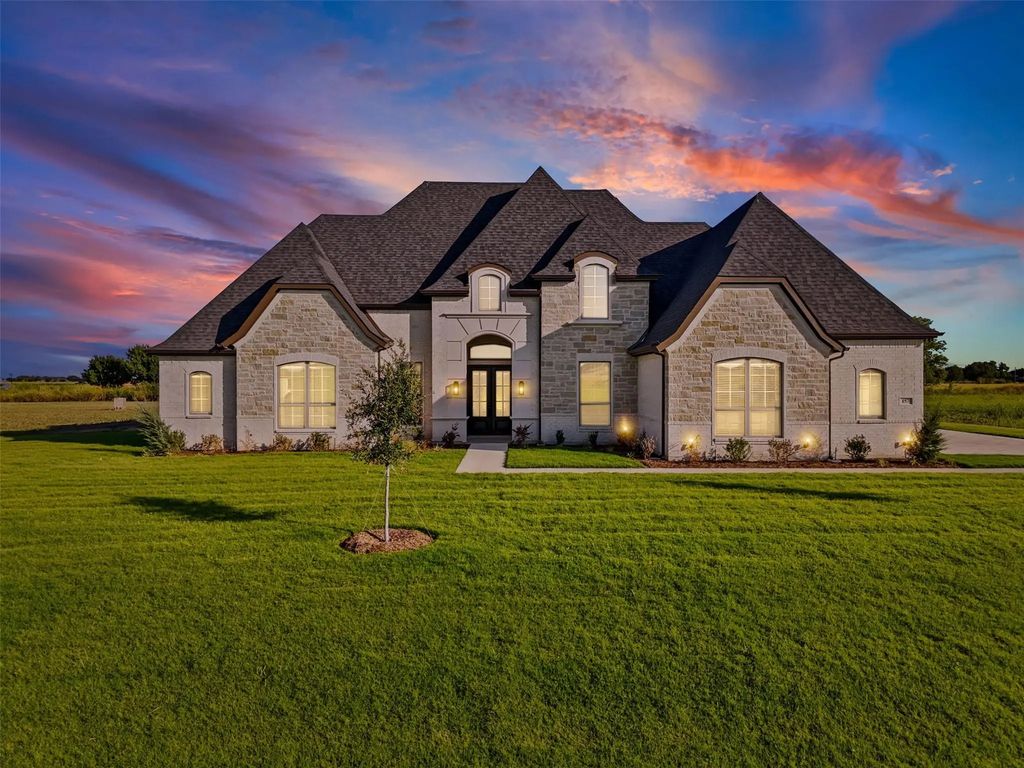 157 Lila Lake Drive, Waxahachie