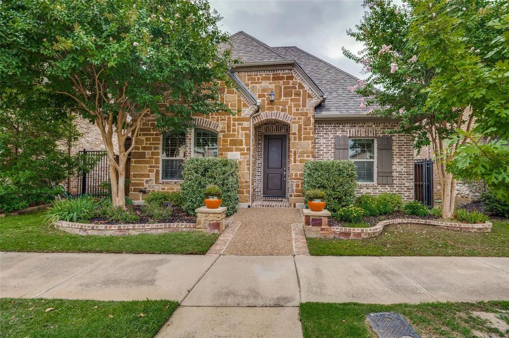 4017 Shady Forge Trail, Arlington