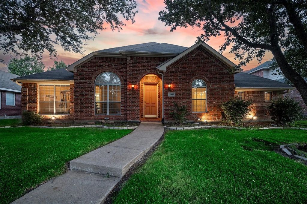7906 Munich Drive, Rowlett
