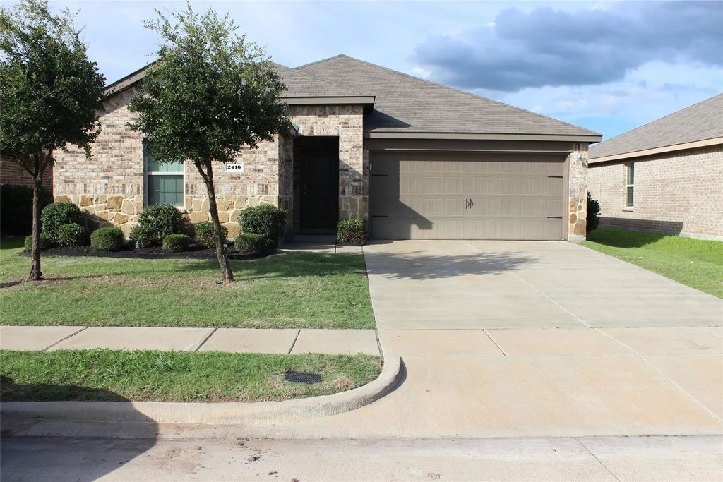 2416 Karnack Drive, Forney