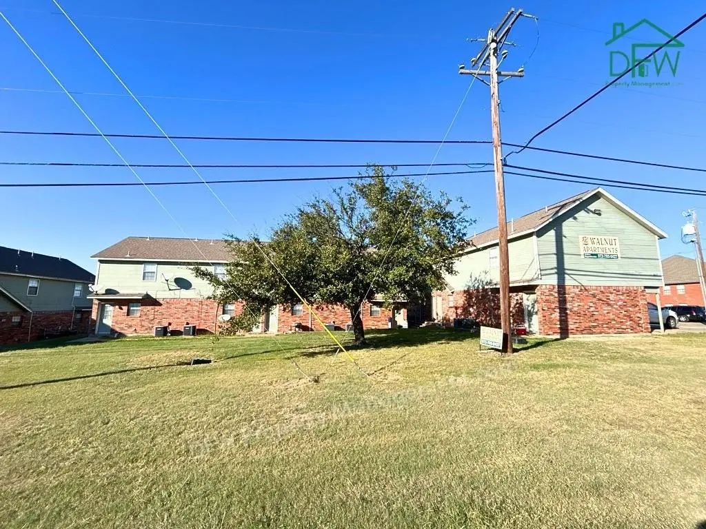 809 W Walnut Street B2, Celina