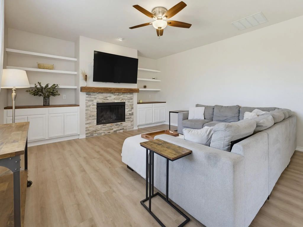 13268 Fencerow Road, Fort Worth