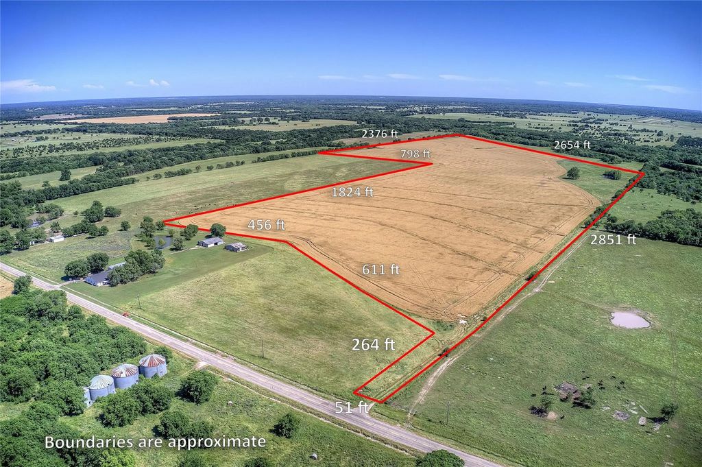 6399 Fm 2068, Commerce