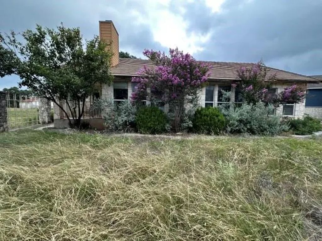 1125 Lakeshore Drive, Canyon Lake