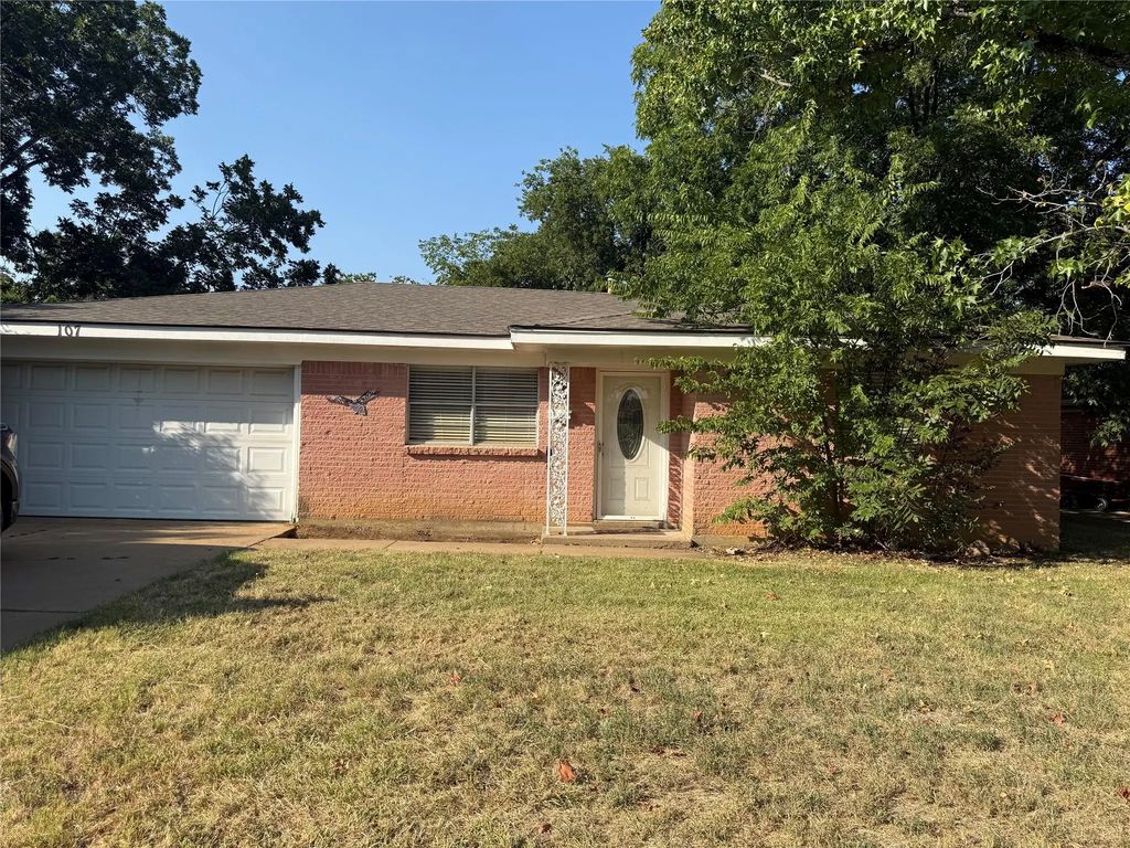 107 Se Harris Street, Burleson
