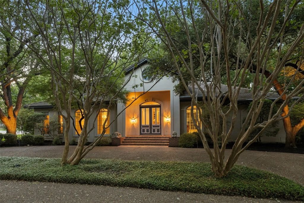 8732 Arbor Park Court, Dallas