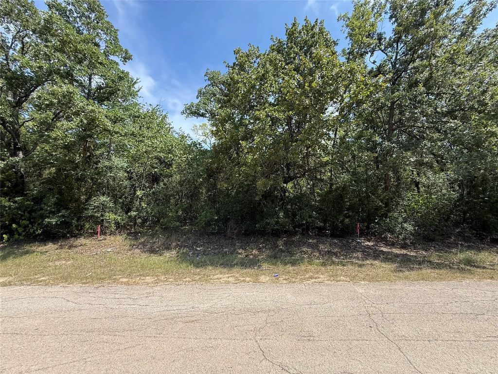 Brokenbow Drive, Mabank
